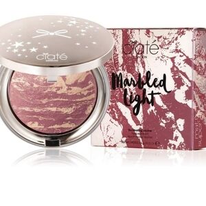 Swatched! Ciate Marbled Light Illuminating Blusher - Burnt